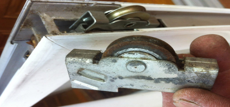 screen door roller repair in Willowbrook